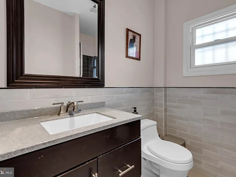 915 5th St NW — Photo 39