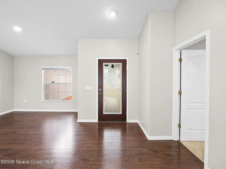 567 Consolata Ave NW — Photo 5