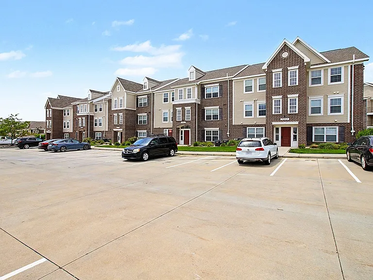Andover Pointe Apartment Homes — Photo 43