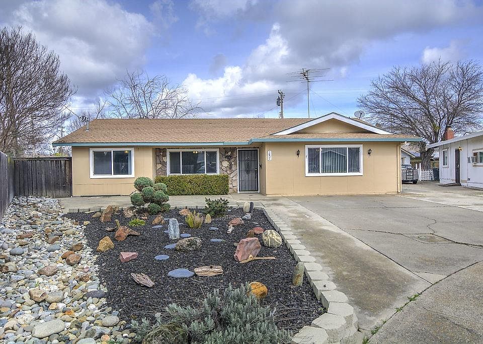 2nd image of 1804 View Ct