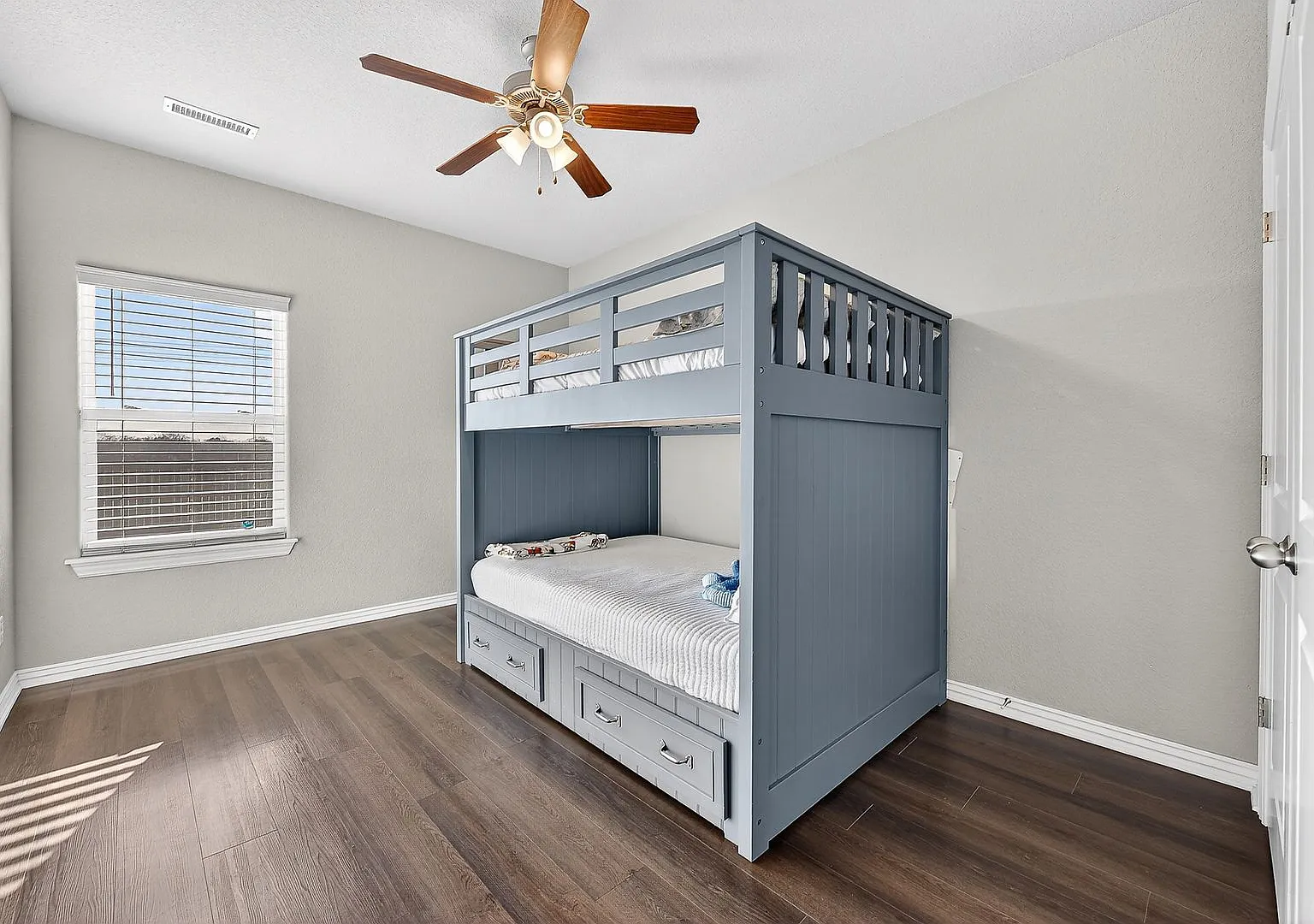 Pristine, Private, and Packed with Premium Finishes Welcome Home! — Photo 4