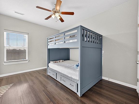 4th image of 1220 Moonrise St