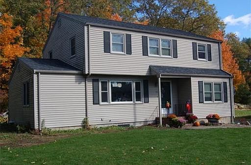 4th image of 11 Hodgkins Dr