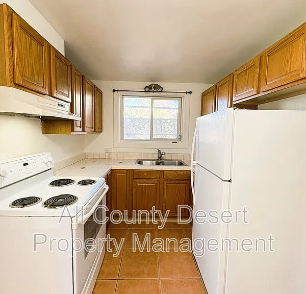 44651 San Pascual Ave #2 — Photo 3