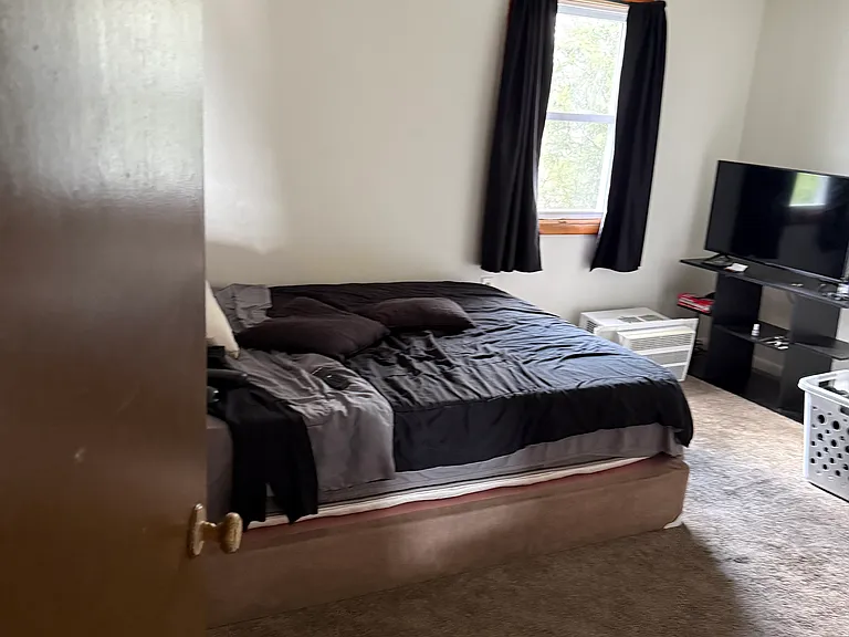 36 Roushey St #2C — Photo 8