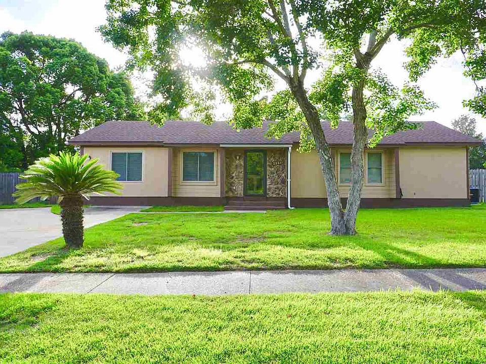 1st image of 7831 Coronet Dr