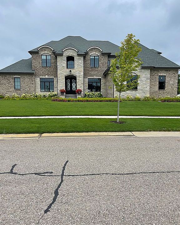1st image of 51280 Chamberlin Ct