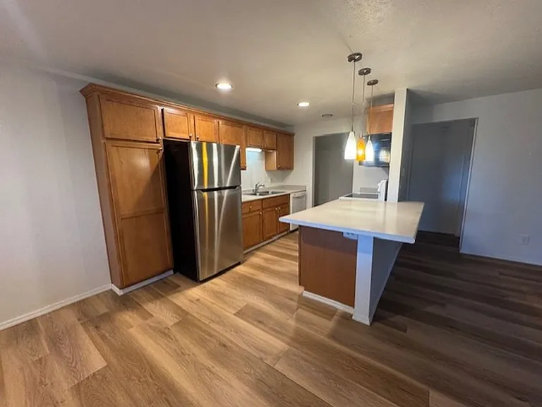 2910 NE Lotno Dr — Photo 3