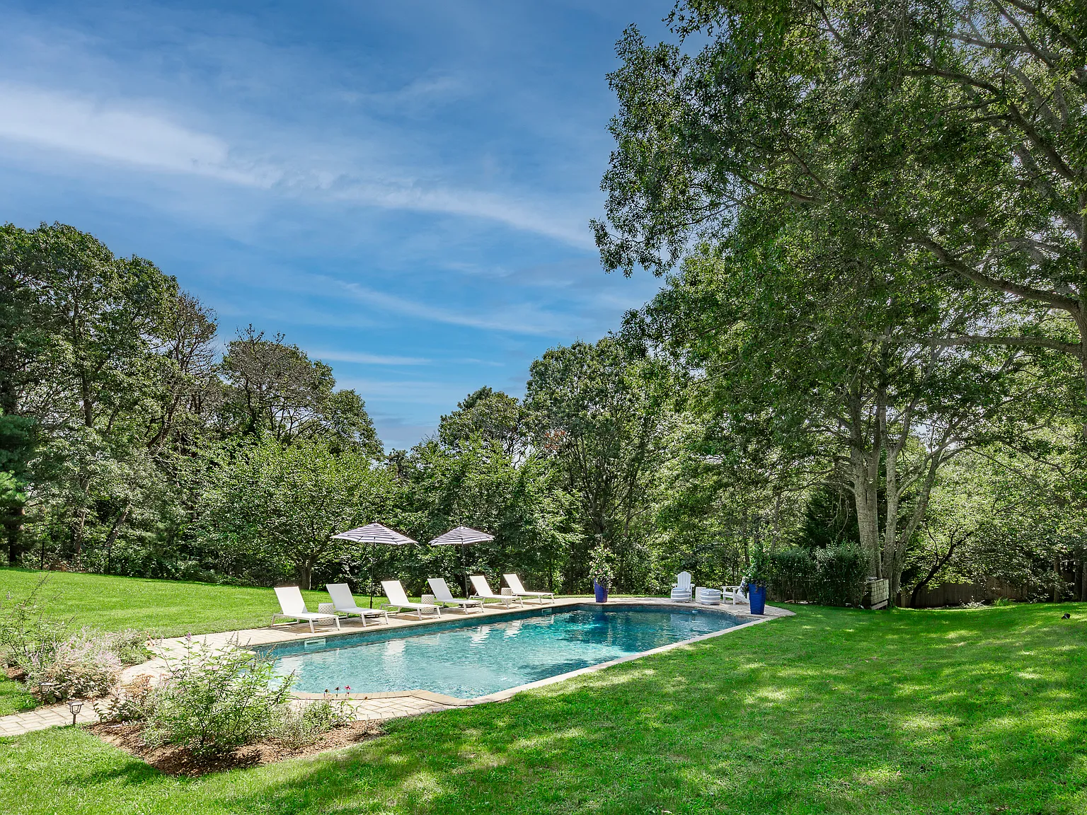 Discover Your Southampton Oasis: Stylish Rental Living Awaits — Photo 3
