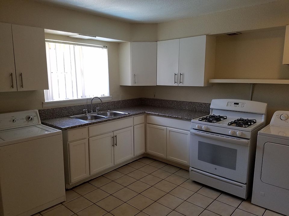 1st image of 318 Paul Ave