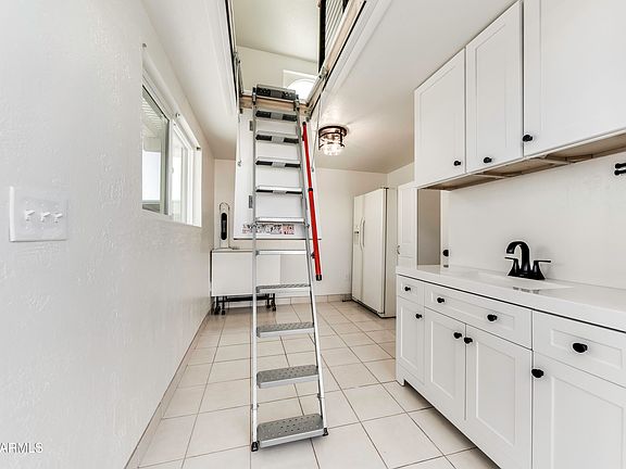 4th image of 17200 W BELL Road #860