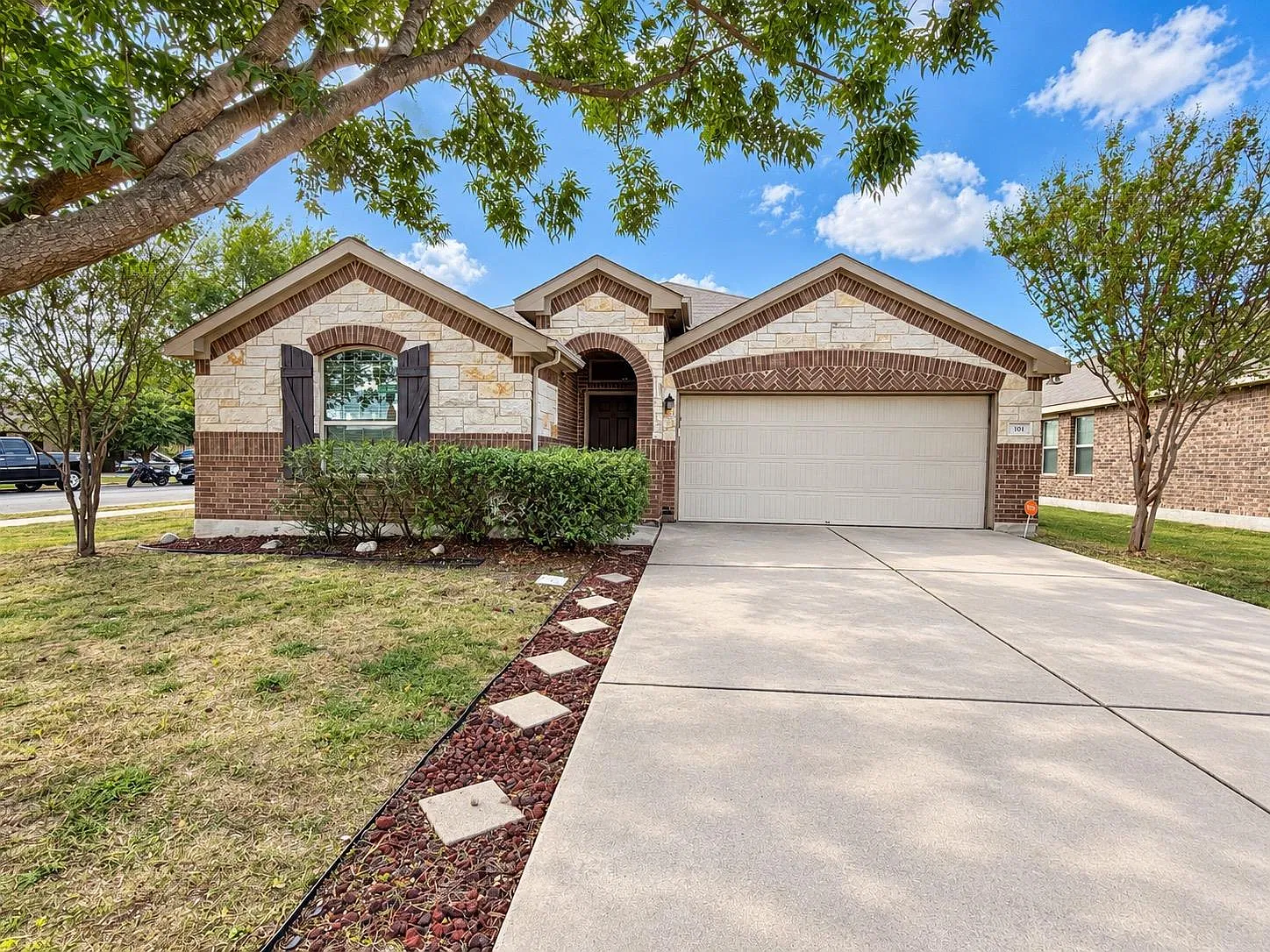 3 bed, 2.0 bath, 1512 sqft, $1,875 — Photo 1