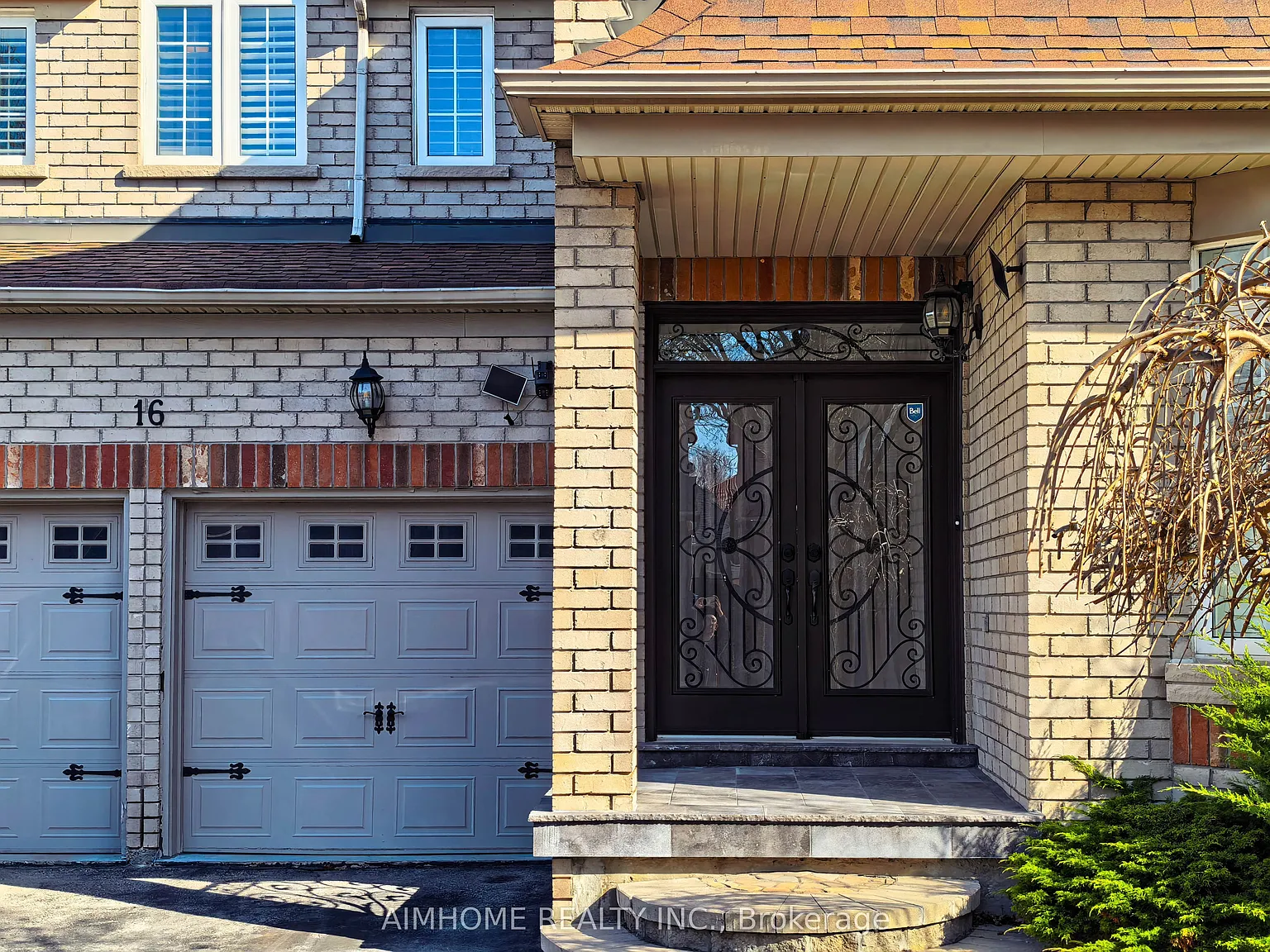 4 bed, $3,500 — Photo 1