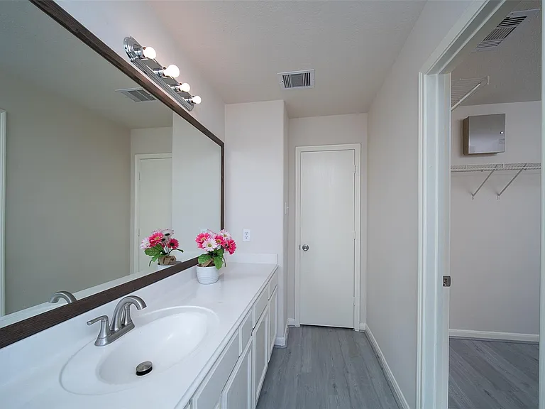12934 Kingston Point Ln — Photo 16