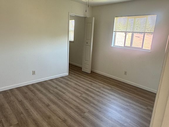 5th image of 205 Smalley Ave APT 3