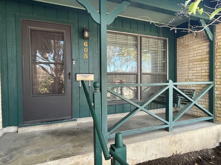 605 Kentshire Cir — Photo 6