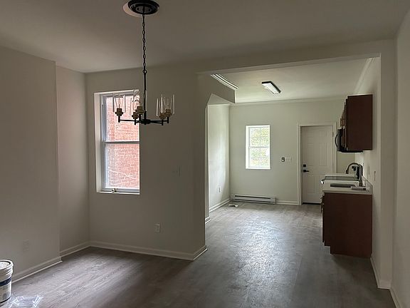 4th image of 281X Winchester St