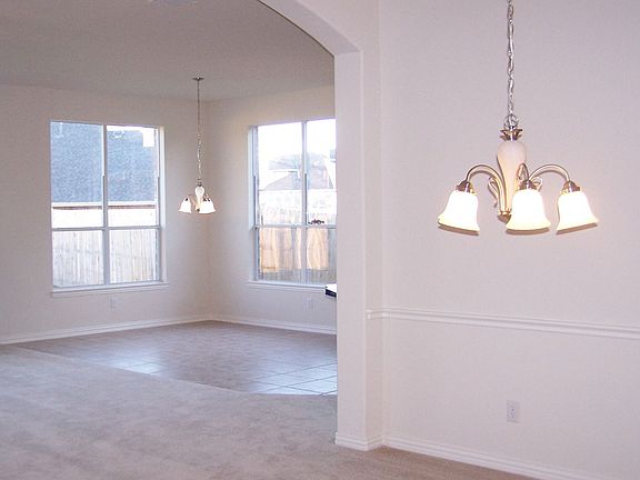 3rd image of 4404 Meadow Knoll Ln