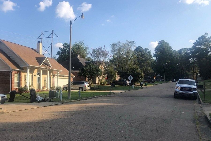 2nd image of 218 Bridgeford Blvd