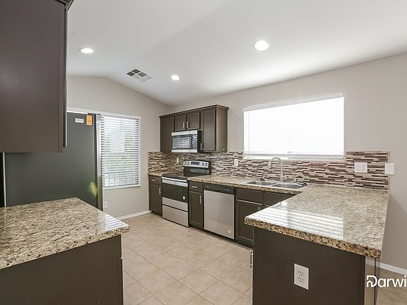 2nd image of 2523 W Tamarisk Ave