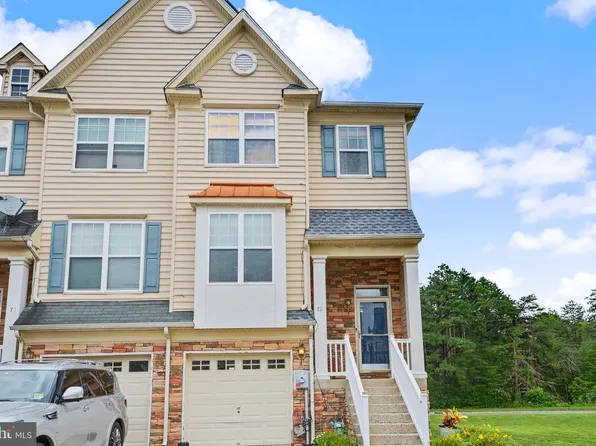 73 Tailor Ln, Sicklerville, NJ 08081