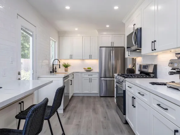 1811 Peach Pl, Concord, CA 94518