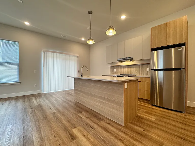 5222-24 Chester Ave #2 — Photo 19