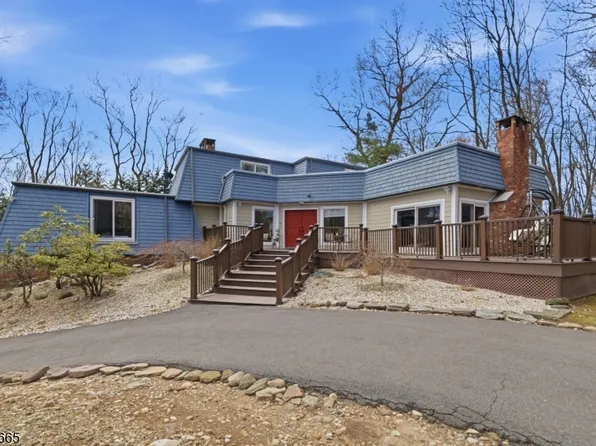 947 Franklin Lake Rd, Franklin Lakes Boro, NJ 07417