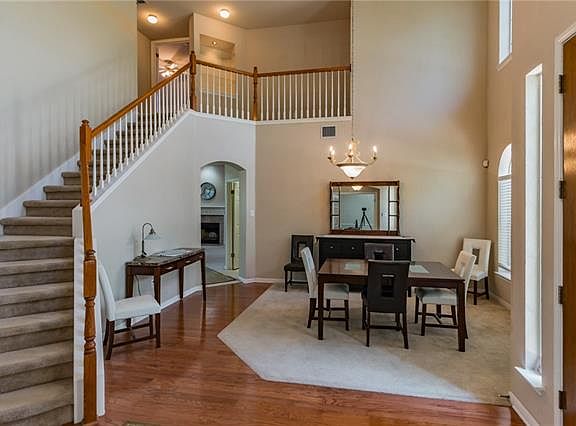 3rd image of 19104 Sotogrande Dr