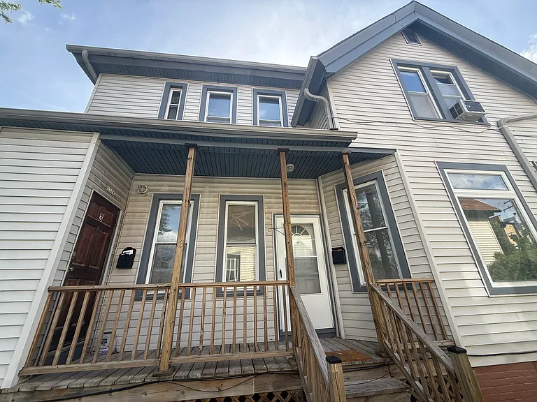 637 E Otjen St #3 — Photo 2