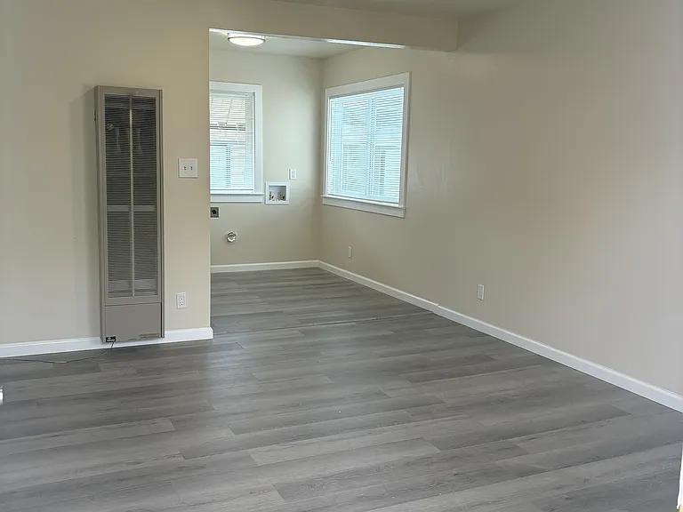 2431 8th St #4 — Photo 3