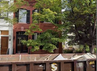 3253 O St NW, Washington, DC 20007