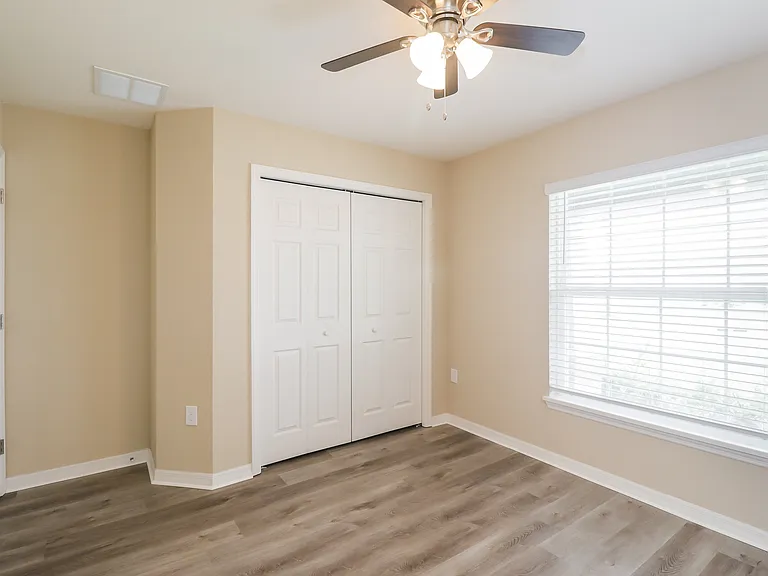 6784 Hanworth Ln — Photo 14