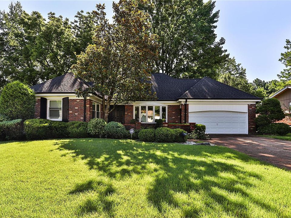 1st image of 10610 Woodwind Dr