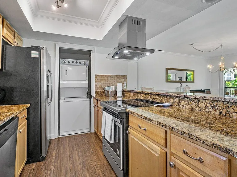 11863 Wimbledon Cir #433 — Photo 4