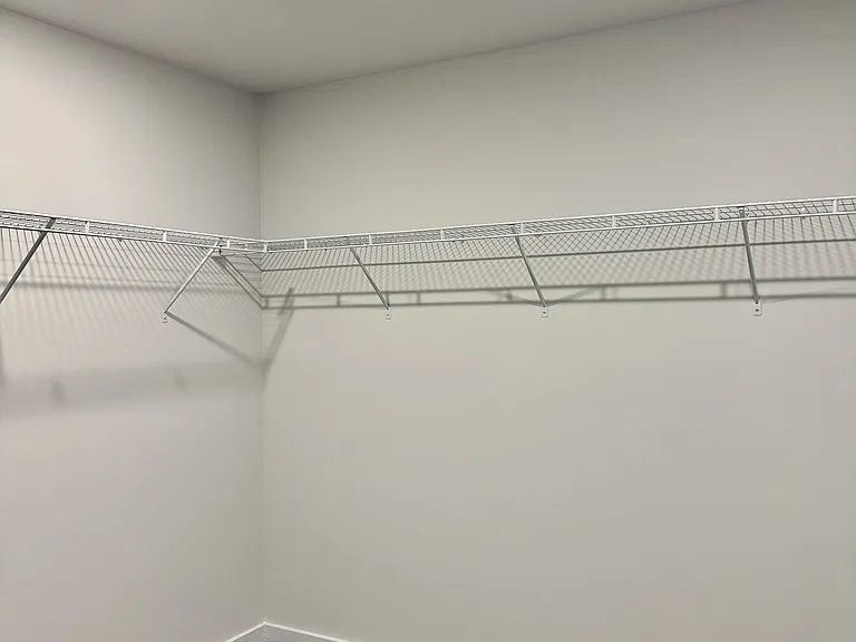 1004 Sutherland Ln #1 — Photo 18