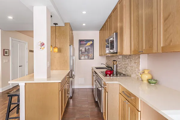 Sold by John J. Grogan & Associates | media 10