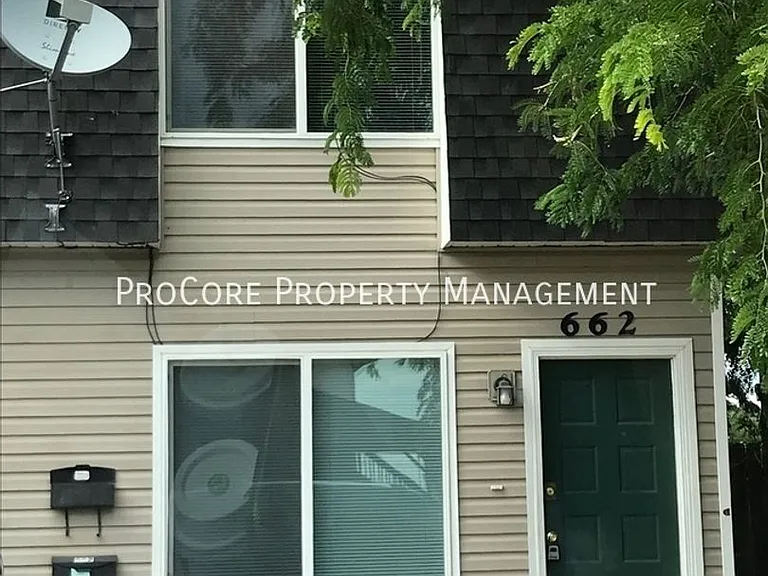 662 W Idaho Ave — Photo 2