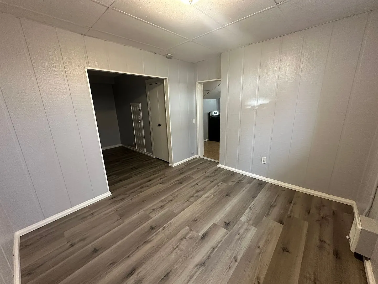 Cozy Cap Hill Studio Unit in Beautiful Converted Mansion- Great Location! Shared Yard! (Free 1st ... — Photo 3