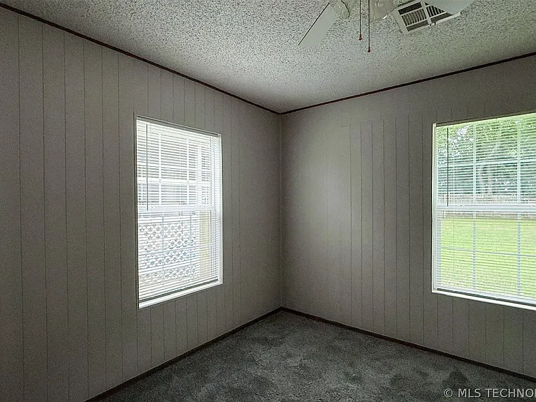 613 W 23rd St — Photo 24