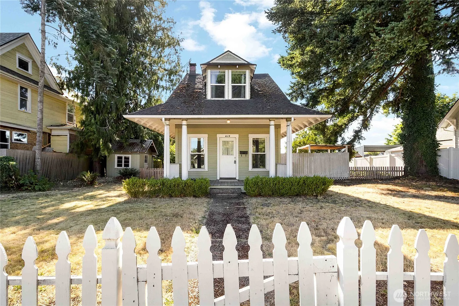 815 N Pearl Street photo 1