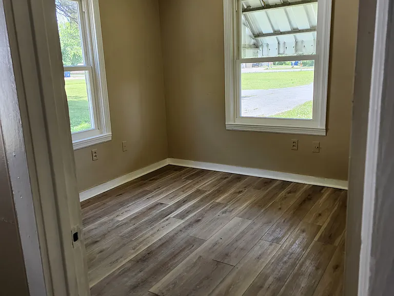 4823 Broadway Ave — Photo 13