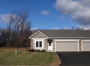 787 Garceau Ln, Vadnais Heights, MN 55127