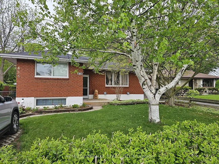 454 Stevenson Rd N — Photo 22
