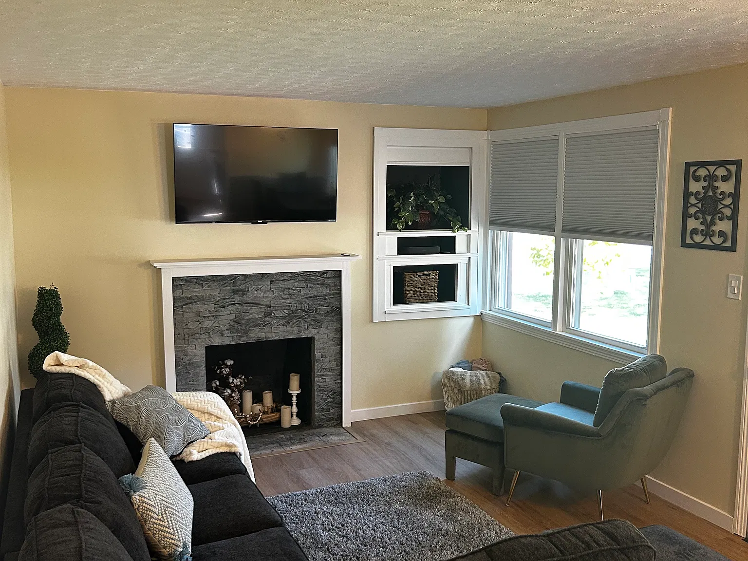 2 bed, 1200 sqft, $2,650 — Photo 2
