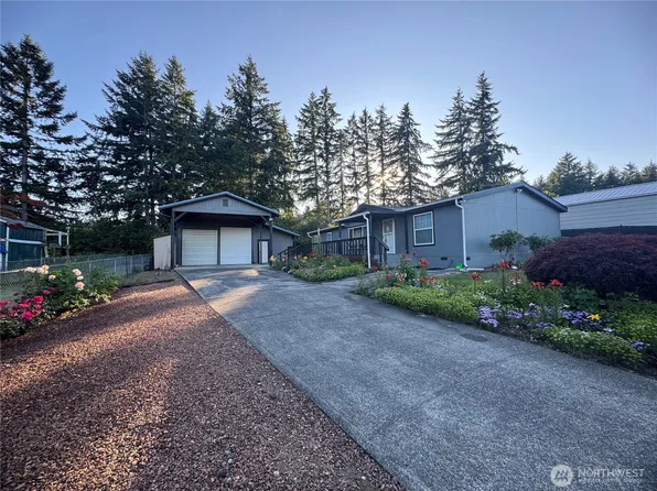 14318 Greenbelt Drive East, Bonney Lake, WA 98391