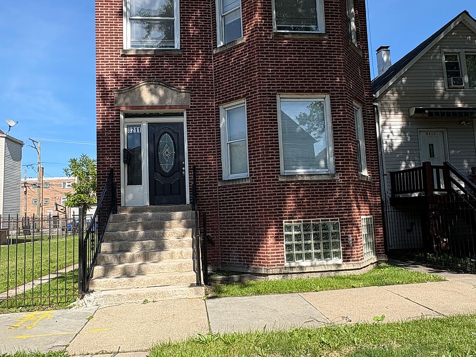 1st image of 8211 S Escanaba Ave #2