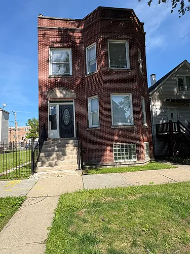 8211 S Escanaba Ave Photo 1
