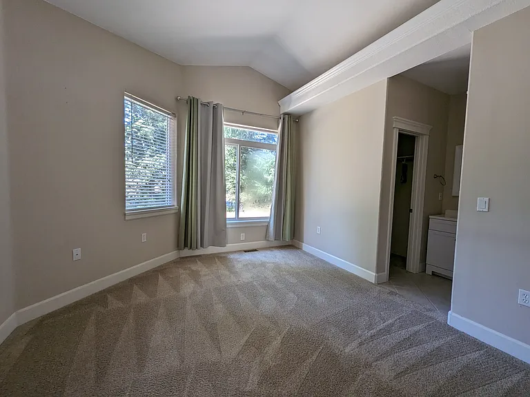 302 Lake Bay Loop SE — Photo 13