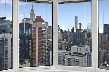 Rented by R New York